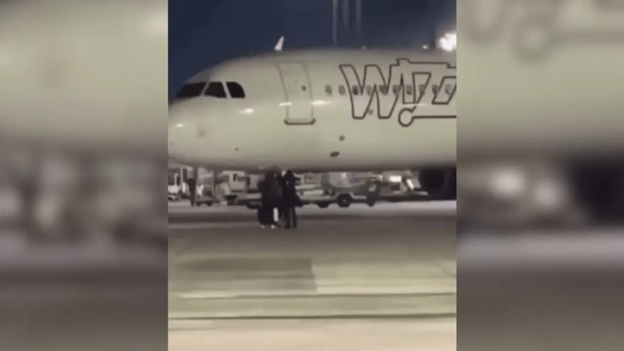 UÇAĞI KAÇIRAN YOLCULAR ACİL BUTONUNA BASIP PİSTE GİRDİ