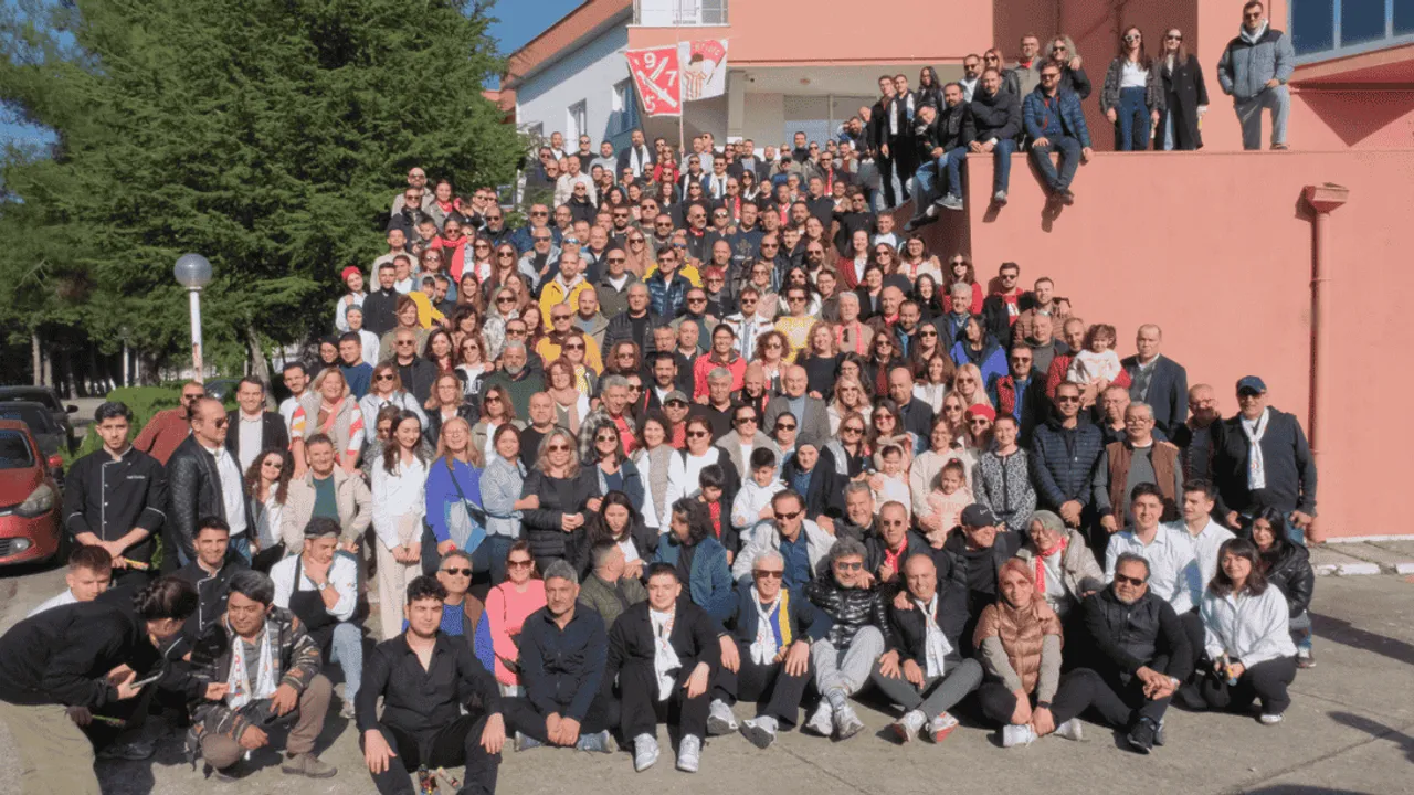 BALIKESİR ÜNİVERSİTESİ TURİZM FAKÜLTESİ 50. YILINI BÜYÜK MEZUN BULUŞMASIYLA KUTLADI